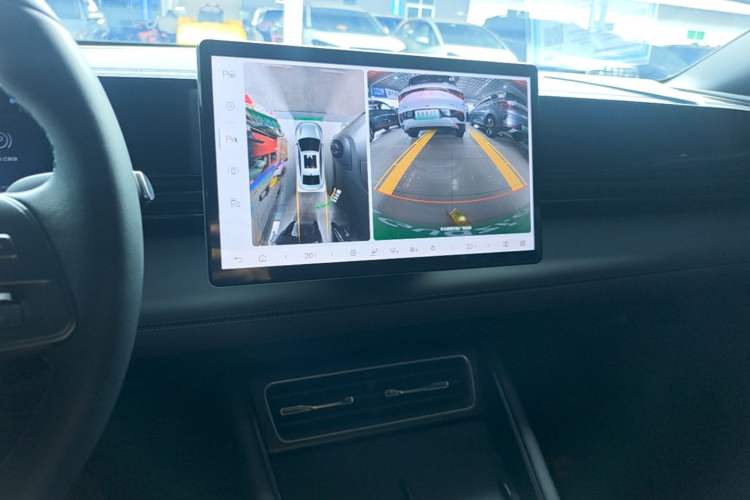 Used BYD Qin L 2025 EV 545KM Beyond Version Audio And AC Panel