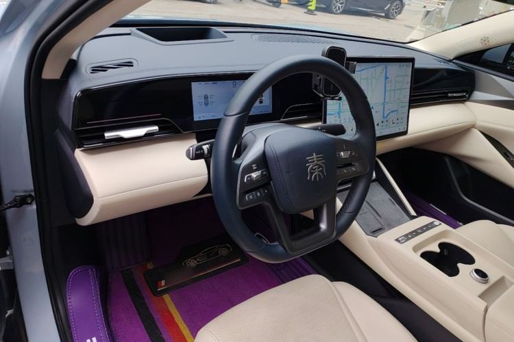 Used BYD Qin L 2025 EV 545KM Excellence Edition Center Console