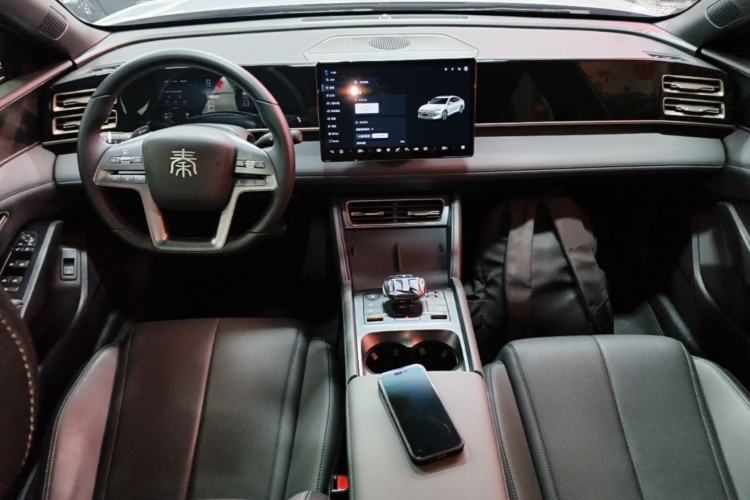 Used BYD Qin L 2025 DM-i Smart Drive 80KM Leading Model Center Console