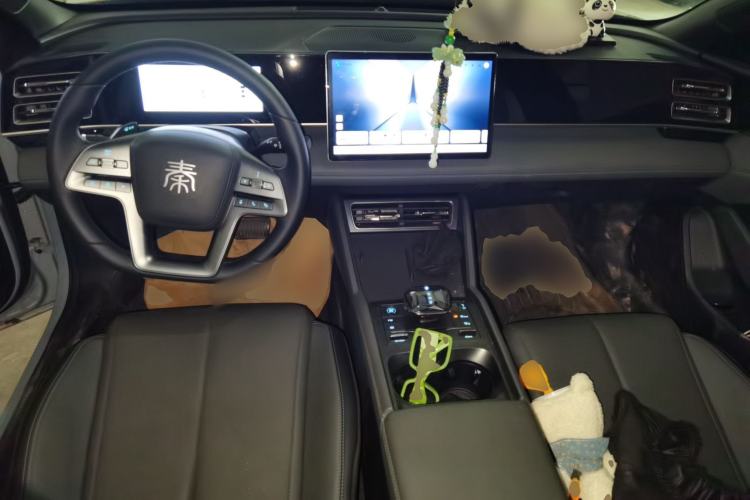 Used BYD Qin L 2025 DM-i Smart Drive 80KM Leading Model Center Console