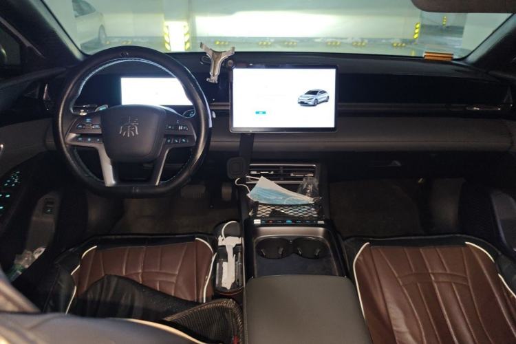 Used BYD Qin L 2025 EV 470KM Leading Edition Center Console