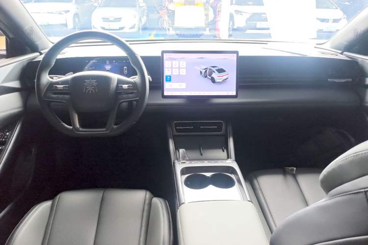 Used BYD Qin L 2025 EV 545KM Beyond Version Center Console