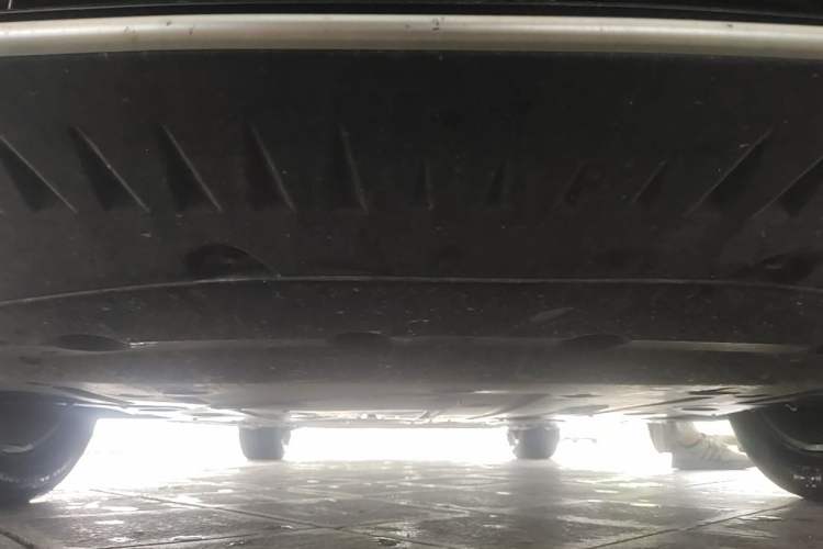 Used BYD Qin L 2025 DM-i Smart Drive 120KM Leading Model Chassis Front