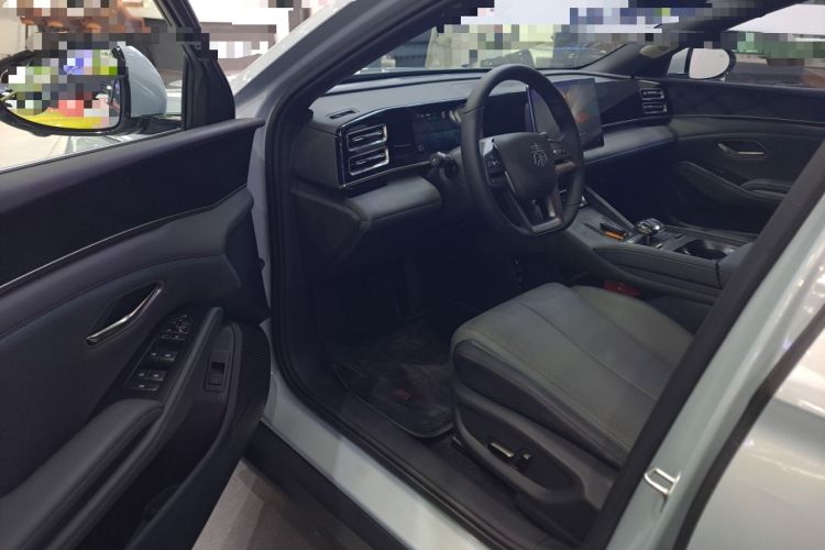Used BYD Qin L 2025 DM-i Smart Drive 120KM Superior Model Driver Seat