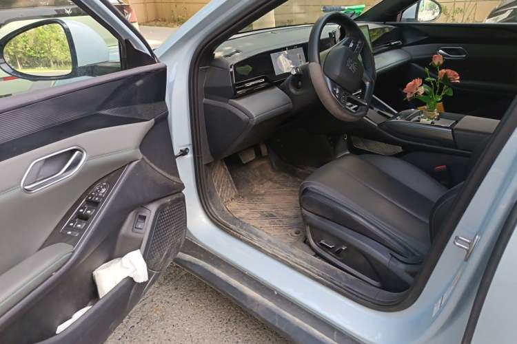 Used BYD Qin L 2025 EV 470KM Leading Edition Driver Seat