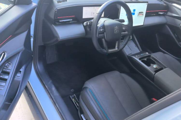 Used BYD Qin L 2025 EV 545KM Excellence Edition Driver Seat