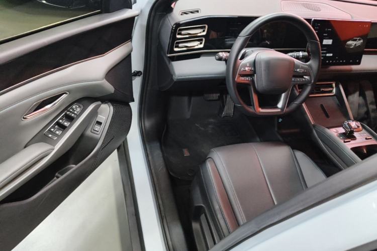 Used BYD Qin L 2025 DM-i Smart Drive 80KM Leading Model Driver Seat
