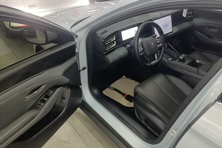 Used BYD Qin L 2025 DM-i Smart Drive 80KM Superior Model Driver Seat