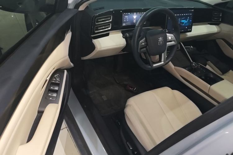 Used BYD Qin L 2025 DM-i Smart Drive 120KM Superior Model Driver Seat