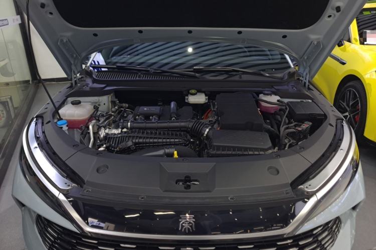 Used BYD Qin L 2025 DM-i Smart Drive 120KM Superior Model Engine Bay