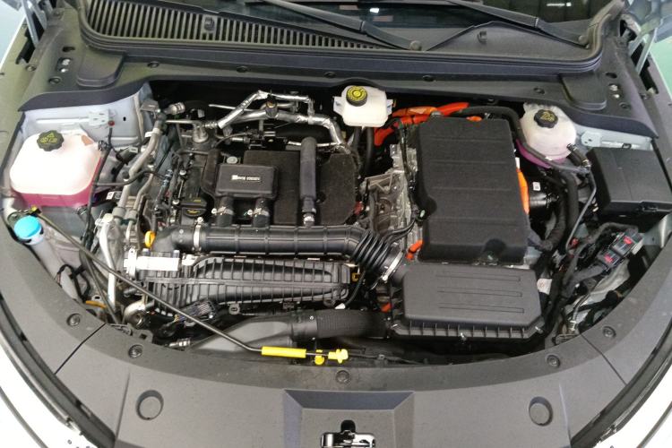 Used BYD Qin L 2025 DM-i Smart Drive 120KM Superior Model Engine Bay