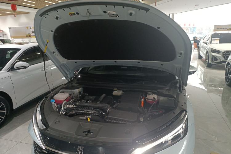Used BYD Qin L 2025 DM-i Smart Drive 120KM Superior Model Engine Bay