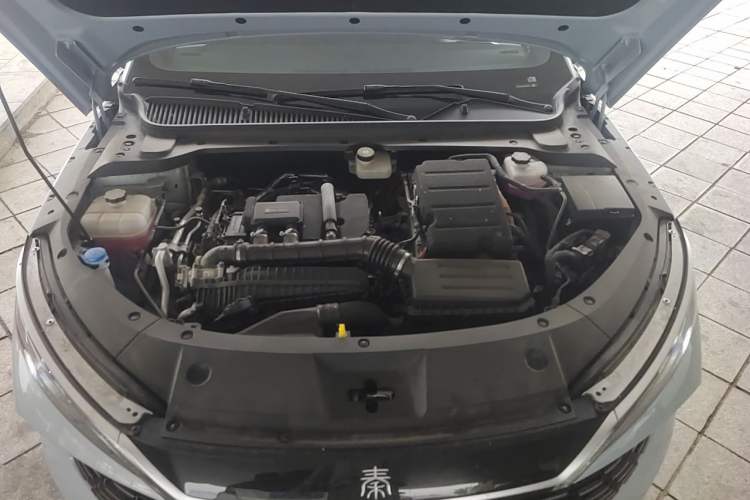 Used BYD Qin L 2025 DM-i Smart Drive 120KM Leading Model Engine Bay