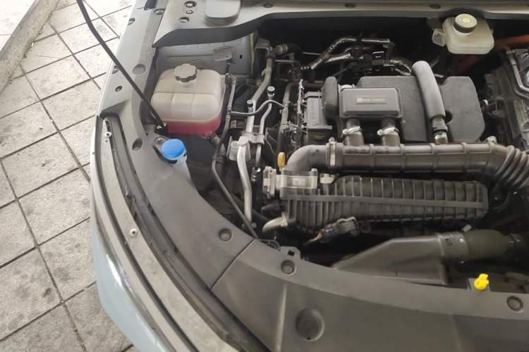 Used BYD Qin L 2025 DM-i Smart Drive 120KM Leading Model Engine Bay Right
