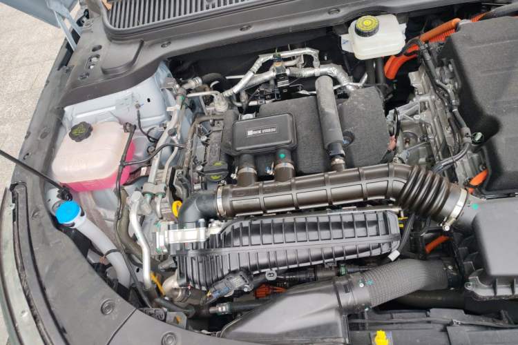 Used BYD Qin L 2025 DM-i Smart Drive 120KM Leading Model Engine Bay Right