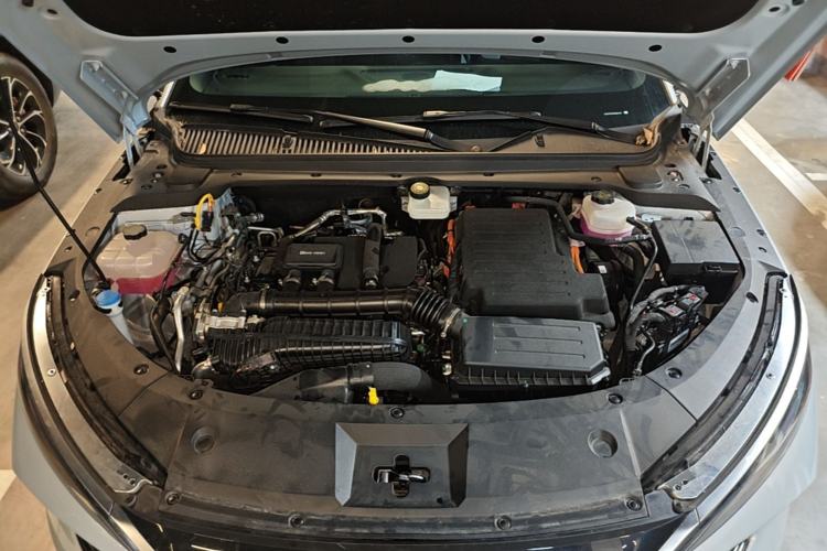Used BYD Qin L 2025 DM-i Smart Drive 80KM Leading Model Engine Bay