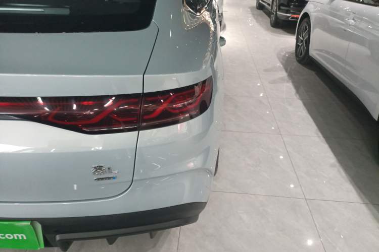 Used BYD Qin L 2025 DM-i Smart Drive 120KM Superior Model Exterior 3