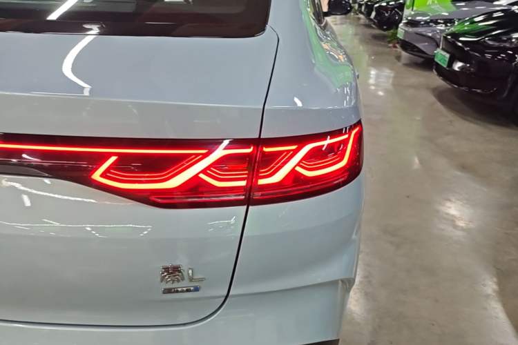 Used BYD Qin L 2025 DM-i Smart Drive 120KM Superior Model Exterior 3