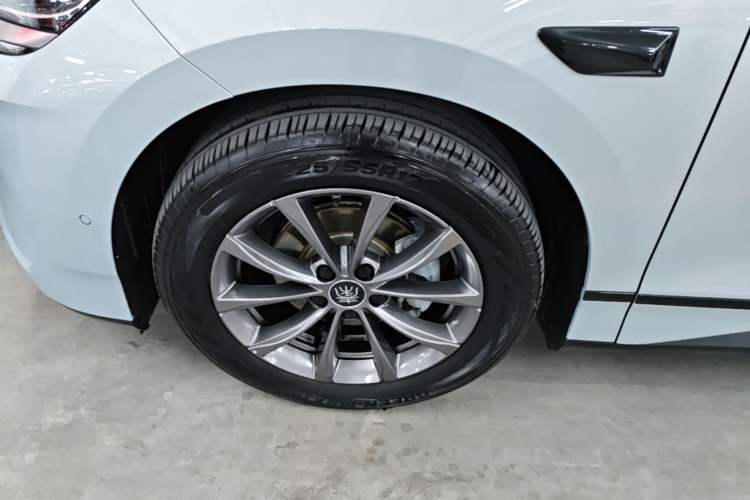 Used BYD Qin L 2025 EV 470KM Leading Edition Exterior 4