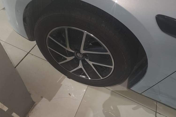 Used BYD Qin L 2025 DM-i Smart Drive 120KM Superior Model Exterior 4