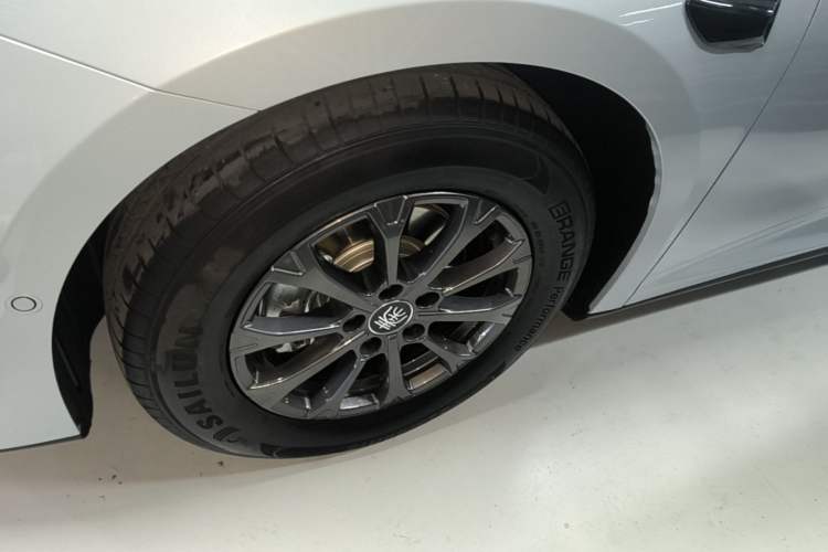 Used BYD Qin L 2025 DM-i Smart Drive 80KM Leading Model Exterior 4
