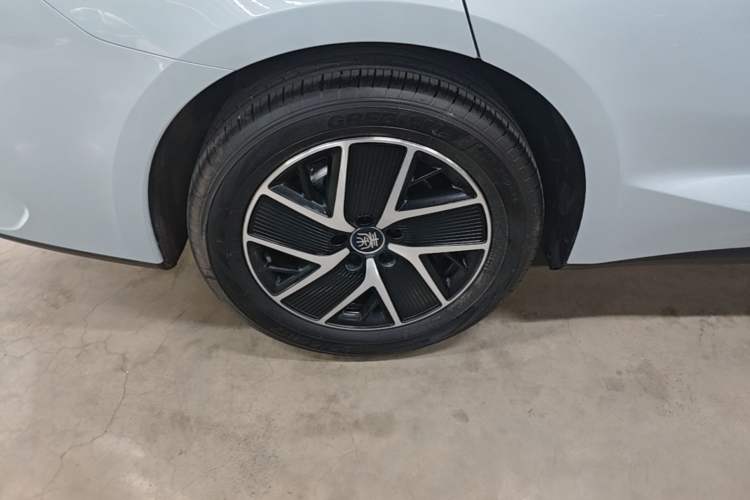 Used BYD Qin L 2025 DM-i Smart Drive 120KM Superior Model Exterior 5