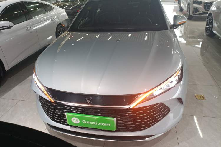 Used BYD Qin L 2025 DM-i Smart Drive 120KM Superior Model Front