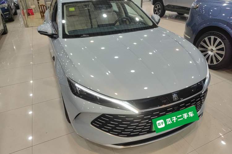 Used BYD Qin L 2025 DM-i Smart Drive 80KM Superior Model Front Right 45 Deg