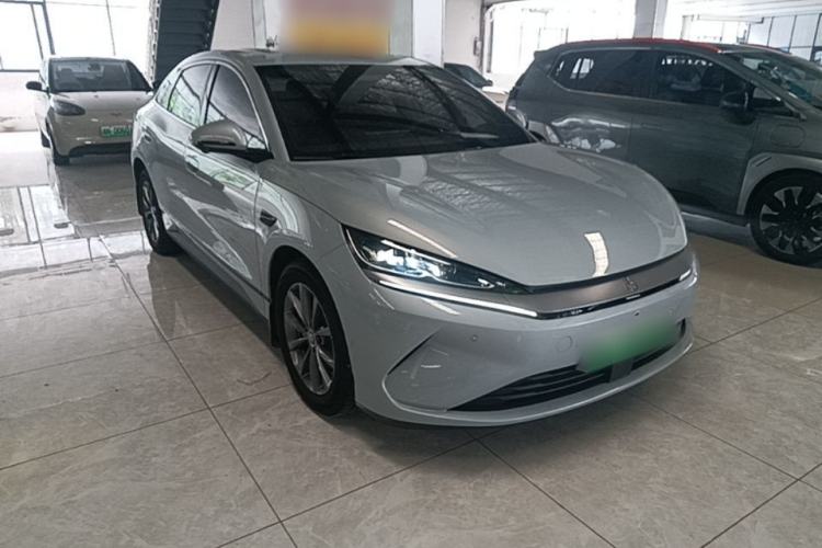 Used BYD Qin L 2025 EV 545KM Beyond Version Front Right 45 Deg