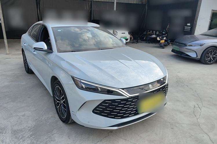 Used BYD Qin L 2025 DM-i Smart Drive 120KM Superior Model Front Right 45 Deg