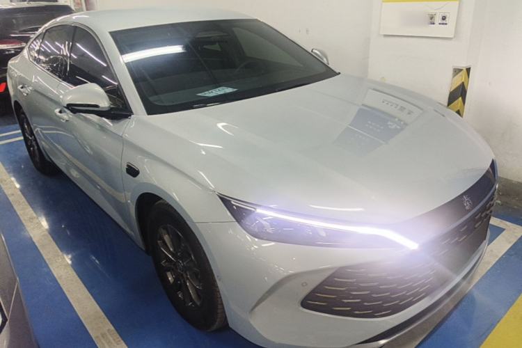 Used BYD Qin L 2025 DM-i Smart Drive 80KM Leading Model Front Right 45 Deg