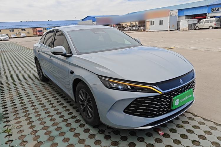 Used BYD Qin L 2025 DM-i Smart Drive 80KM Leading Model Front Right 45 Deg