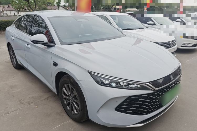 Used BYD Qin L 2025 DM-i Smart Drive 80KM Leading Model Front Right 45 Deg