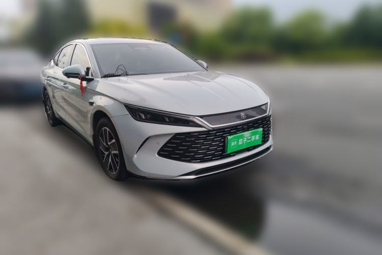 Used BYD Qin L 2025 DM-i Smart Drive 120KM Leading Model Front Right 45 Deg