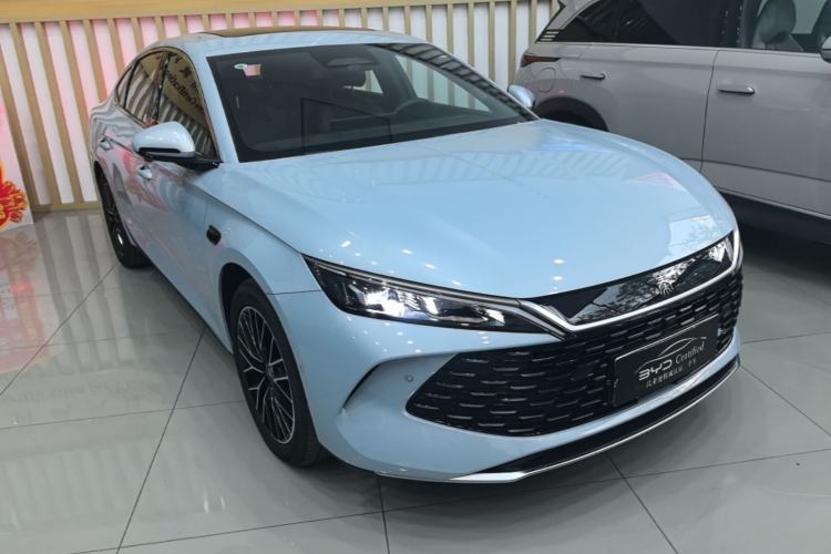 Used BYD Qin L 2025 DM-i Smart Drive 120KM Excellence Model Front Right 45 Deg