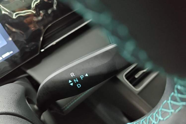 Used BYD Qin L 2025 EV 470KM Leading Edition Gear Lever