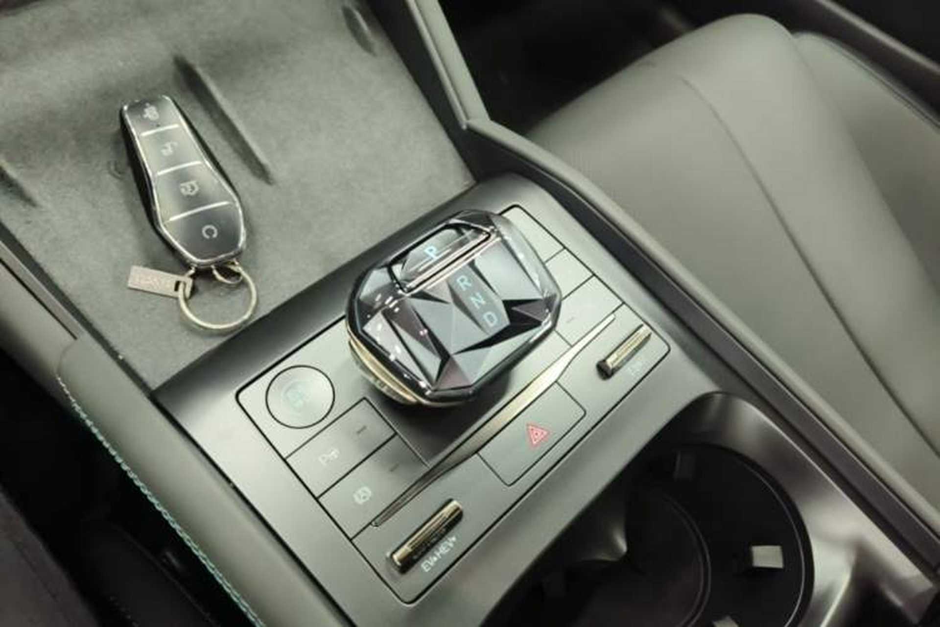 Used BYD Qin L 2025 DM-i Smart Drive 120KM Superior Model Gear Lever