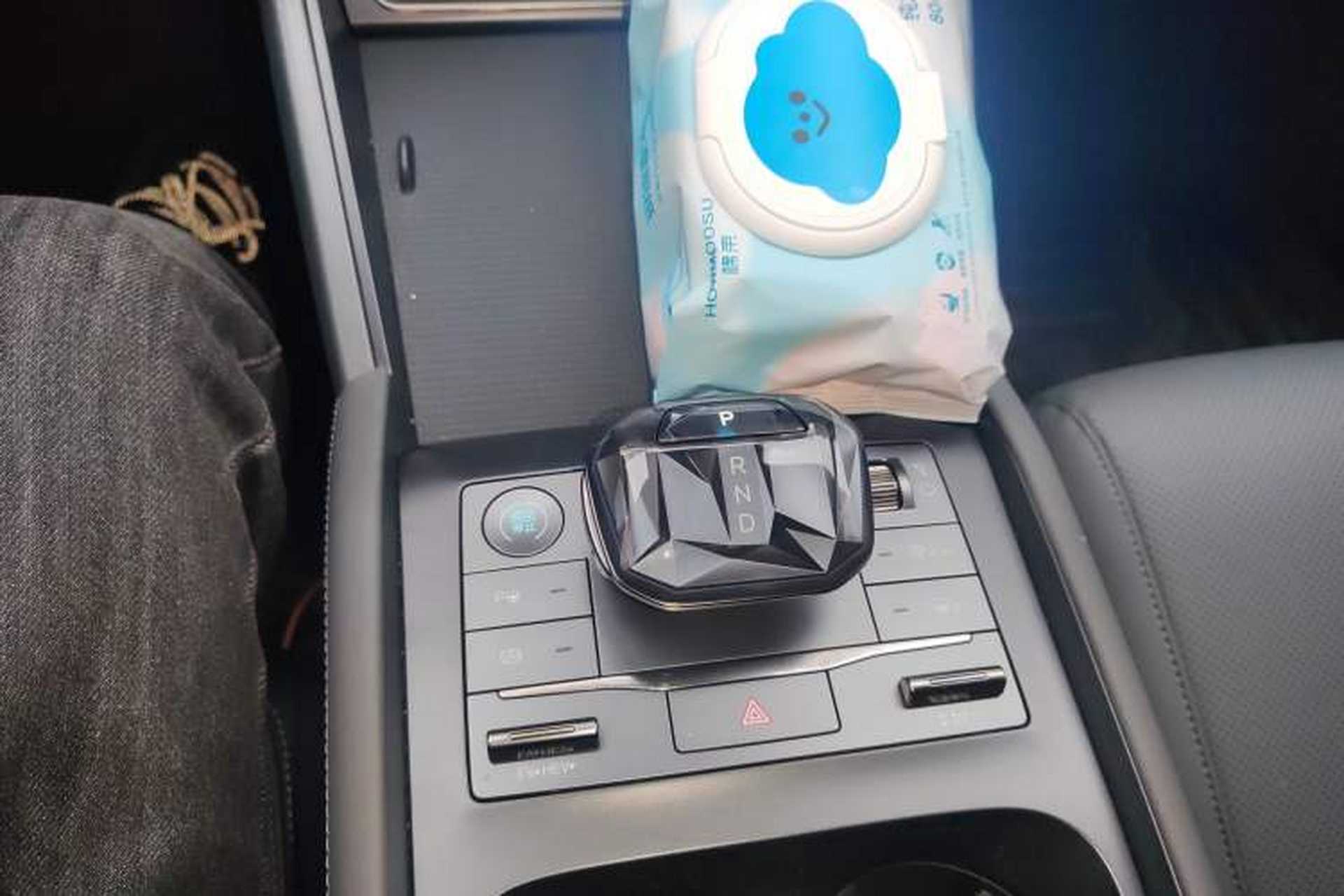 Used BYD Qin L 2025 DM-i Smart Drive 80KM Leading Model Gear Lever
