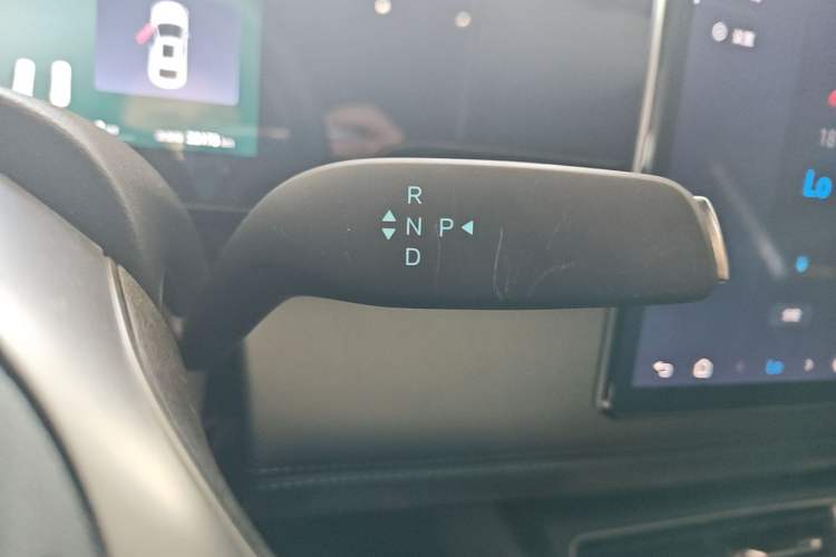Used BYD Qin L 2025 EV 470KM Leading Edition Gear Lever