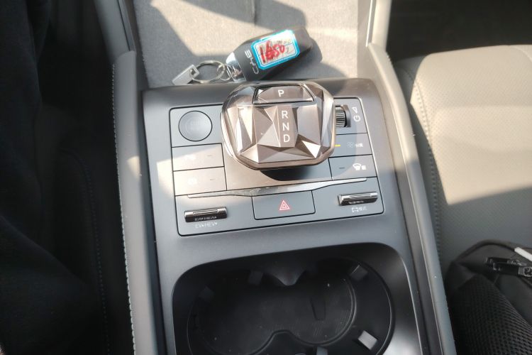 Used BYD Qin L 2025 DM-i Smart Drive 120KM Superior Model Gear Lever