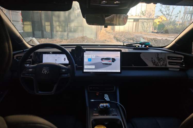 Used BYD Qin L 2025 DM-i Smart Drive 80KM Leading Model Headliner