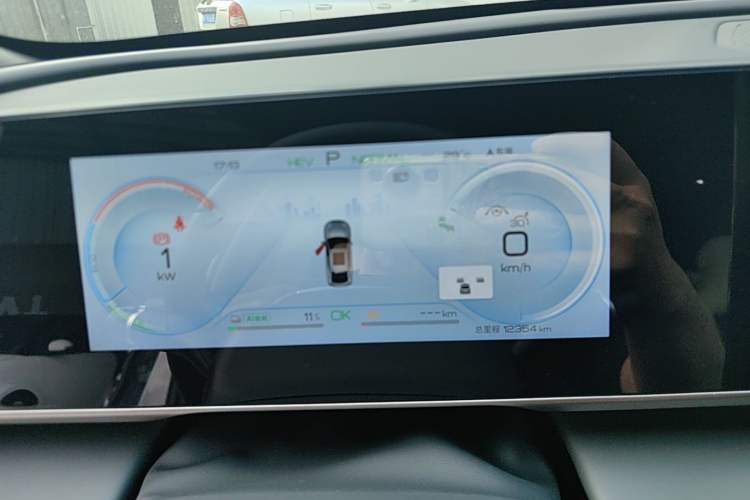 Used BYD Qin L 2025 DM-i Smart Drive 120KM Superior Model Instrument Cluster