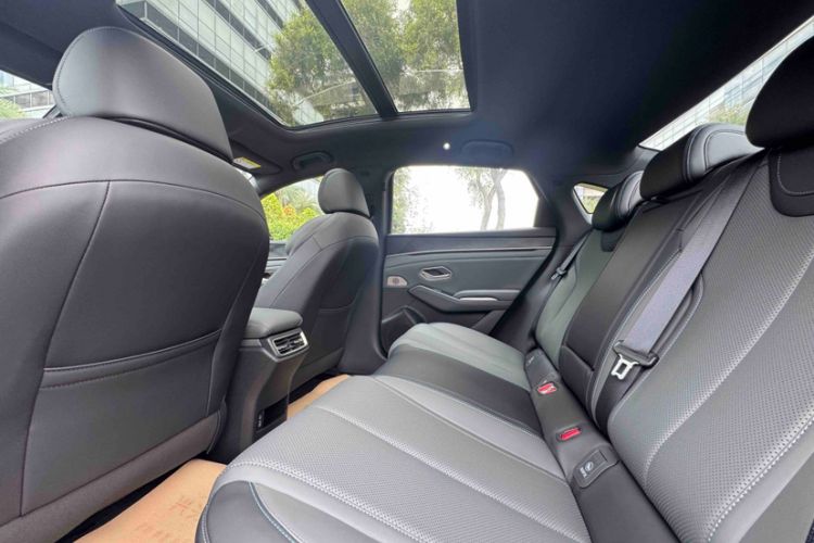 Used BYD Qin L 2025 DM-i Smart Drive 120KM Superior Model Interior 1