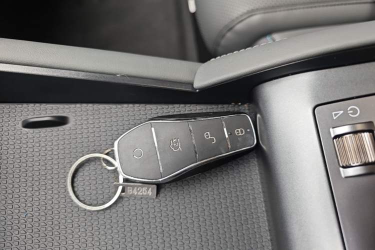 Used BYD Qin L 2025 DM-i Smart Drive 80KM Superior Model Interior 1