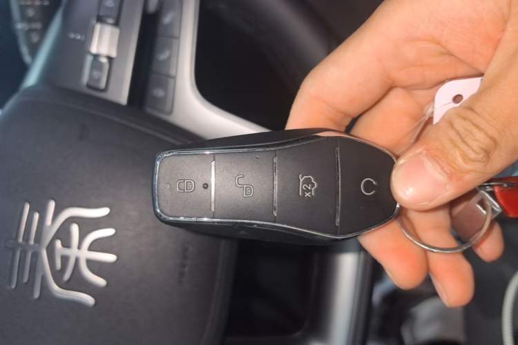 Used BYD Qin L 2025 DM-i Smart Drive 120KM Superior Model Interior 1