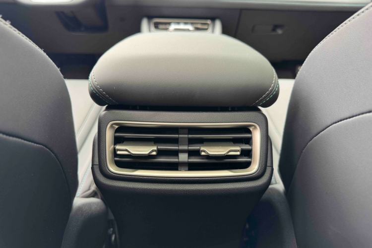Used BYD Qin L 2025 DM-i Smart Drive 120KM Superior Model Interior 10