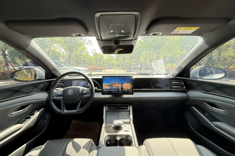 Used BYD Qin L 2025 DM-i Smart Drive 80KM Leading Model Interior 11