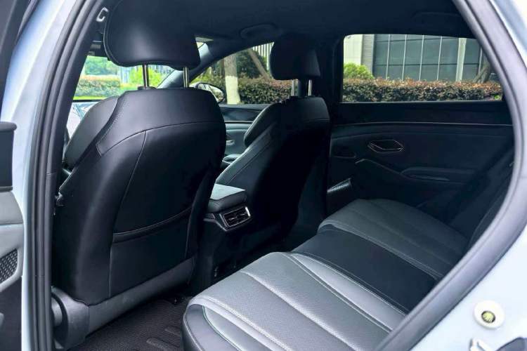 Used BYD Qin L 2025 DM-i Smart Drive 80KM Leading Model Interior 2