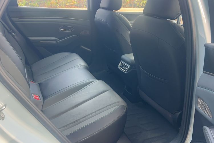 Used BYD Qin L 2025 DM-i Smart Drive 120KM Superior Model Interior 3