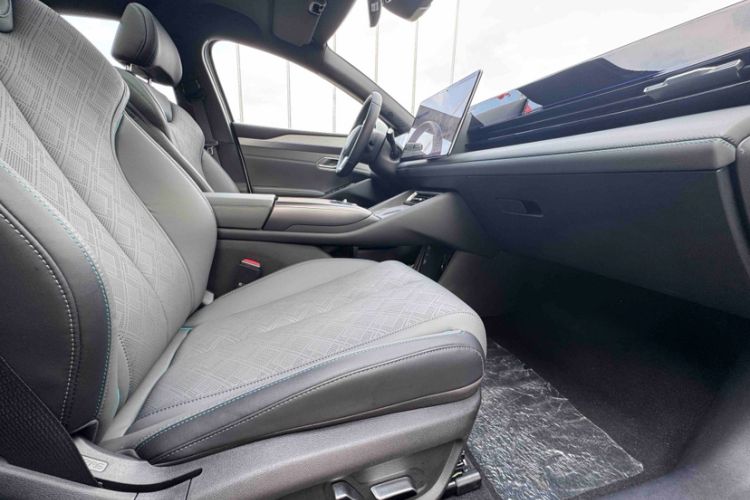 Used BYD Qin L 2025 EV 545KM Excellence Edition Interior 8